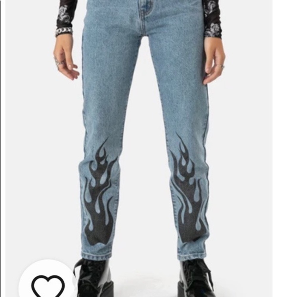 Adika Flame Mom Jeans